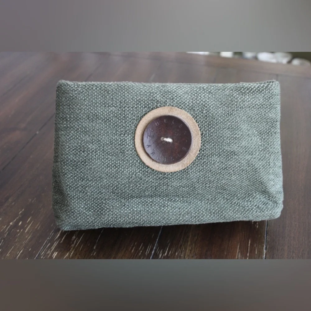 Helen Carlisle hand bag/clutch